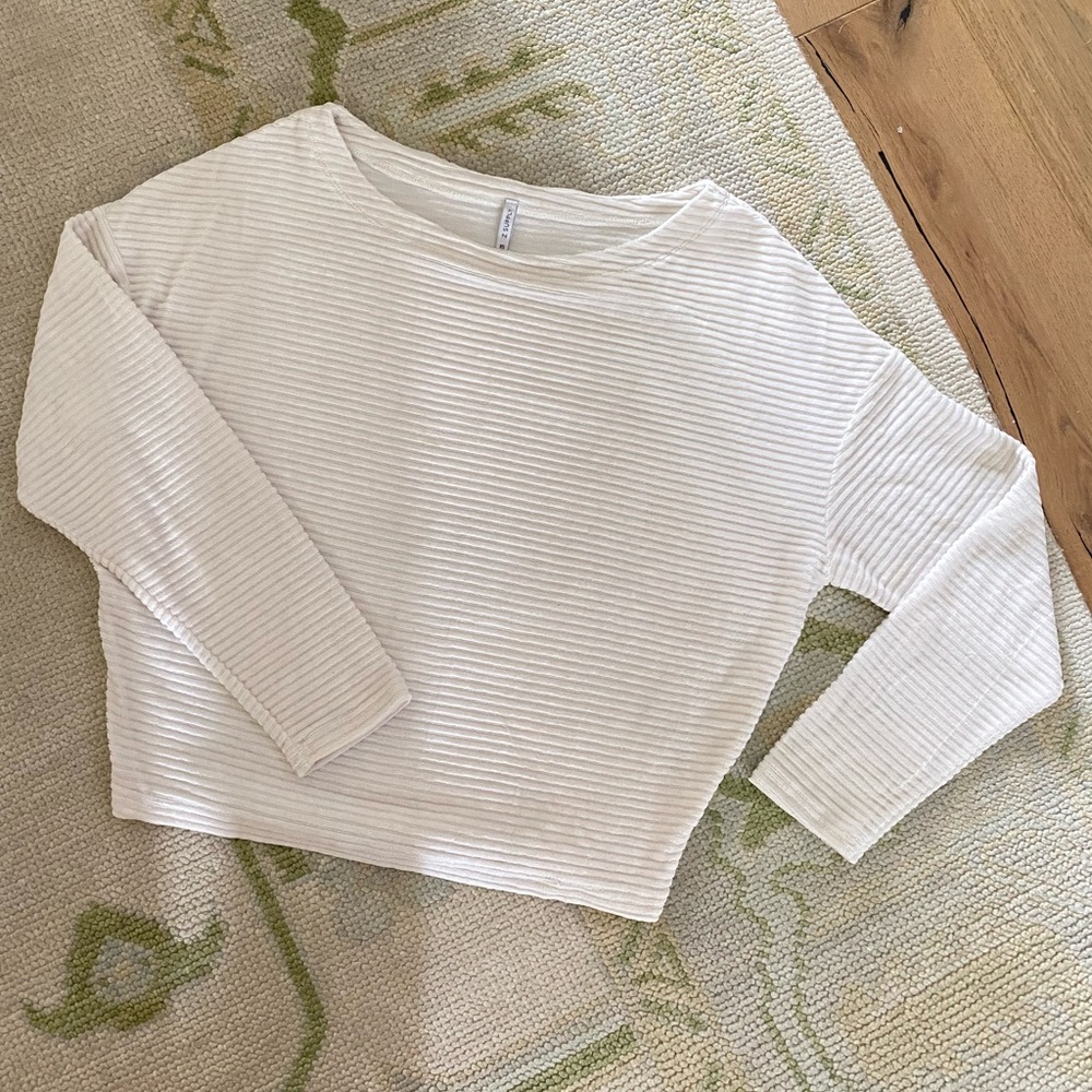 Z supply white textured long sleeve shirt